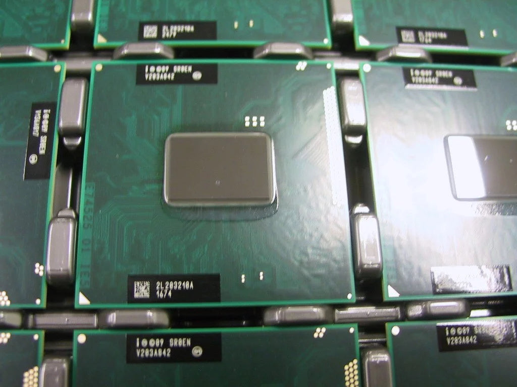 Intel Mobile Celeron Dual-Core B840 SR0EN 1.9GHz 2MB Socket G2 CPU Laptop