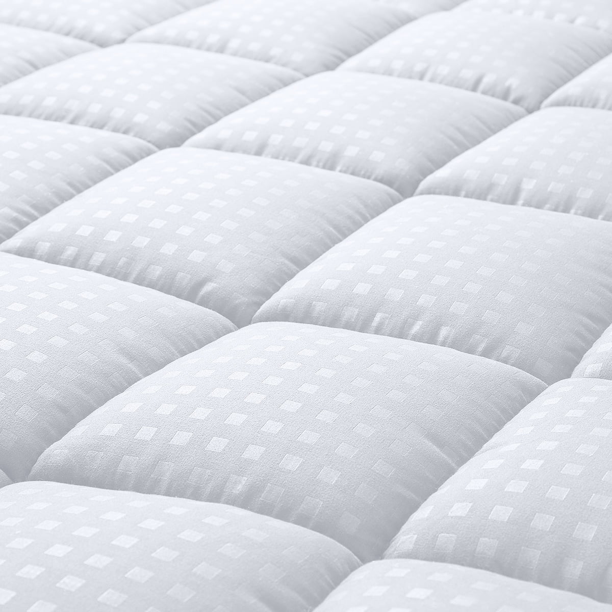 Queen Mattress Pad Quilted Fitted Mattress Protector Cooling Pillow Top Mattress Cover Breathable Fluffy Soft Mattress Topper with 8-21 Deep Pocket,White