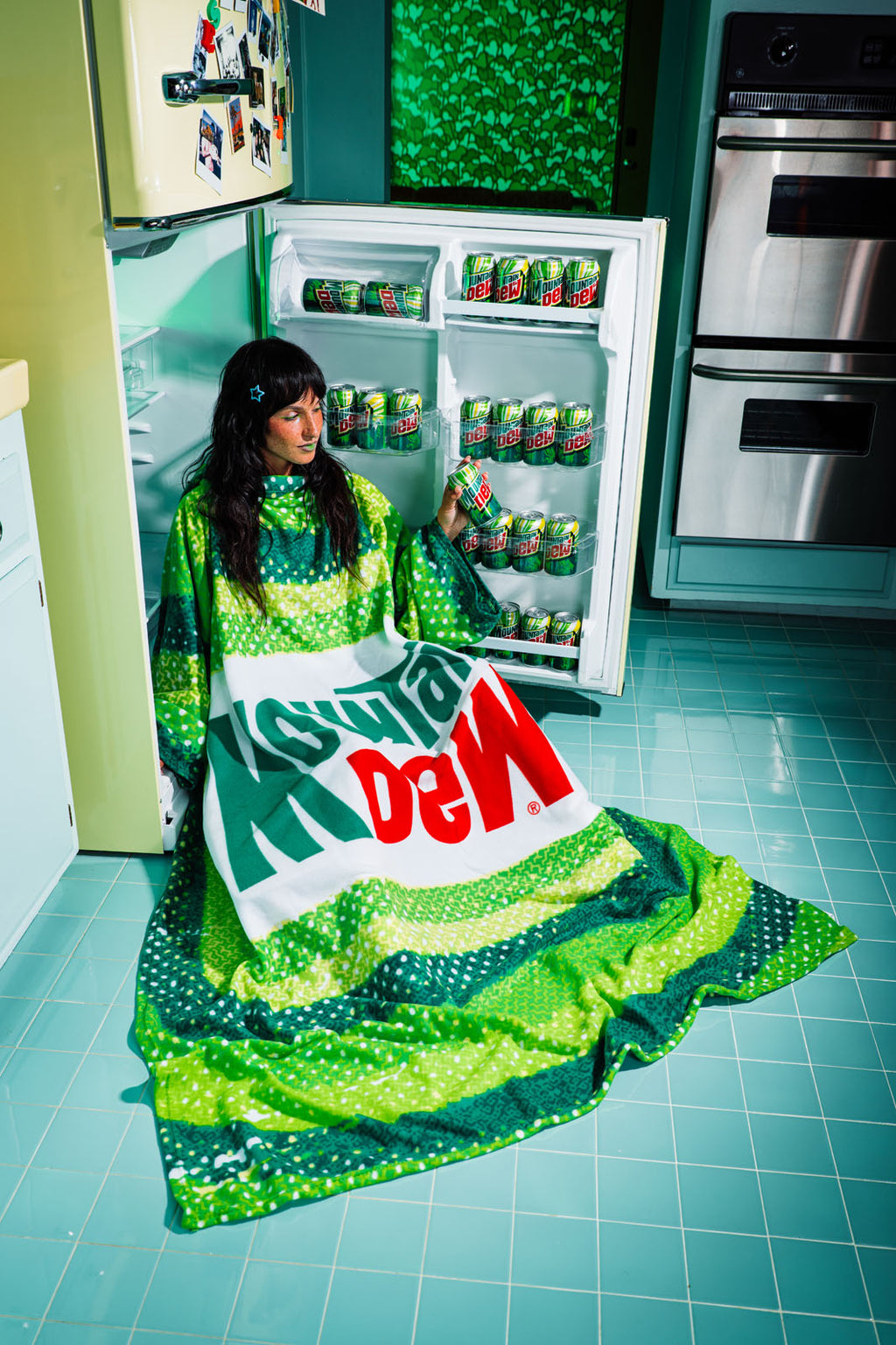 Snuggie® x Pepsi